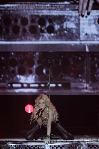 SHAKIRA - 2011-06-13 - PARIS - Bercy - 